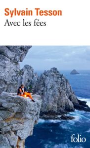 Couverture du livre : Avec les fées – 9782073073051 - sur www.promoculture.lu